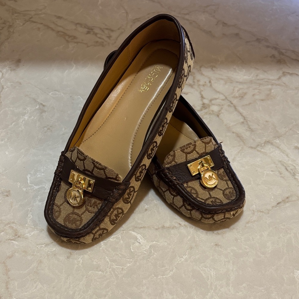 Michael Kors Tan and Brown Logo Flats